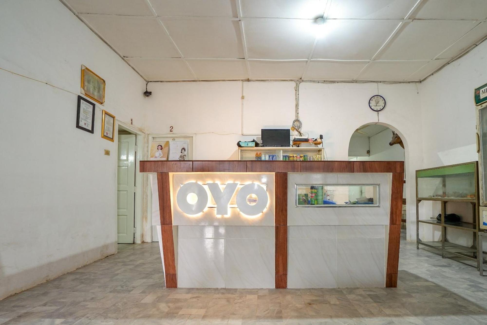 Oyo 1868塞基普酒店 巨港 外观 照片